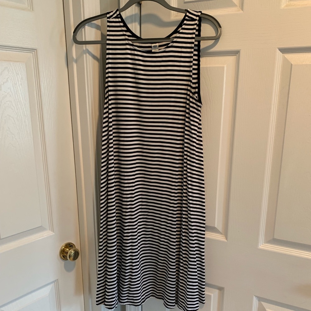 Old navy sleeveless swing dress